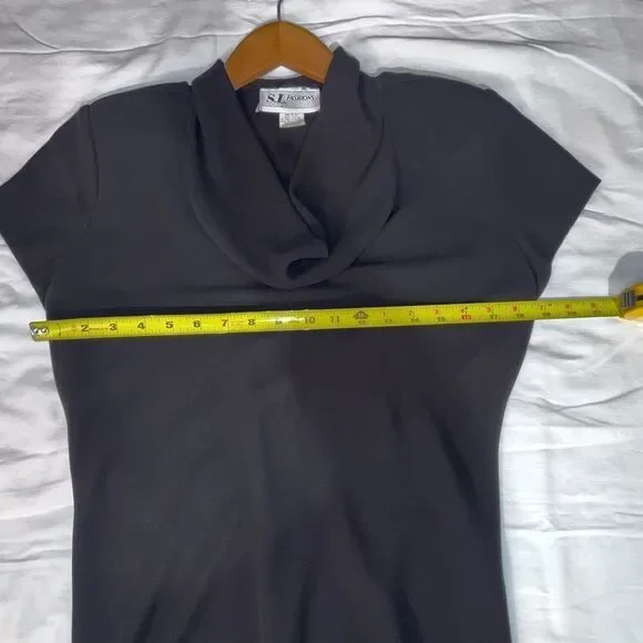 Black dress - Picture 4 of 7